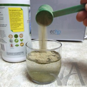 Making a powdered greens drink